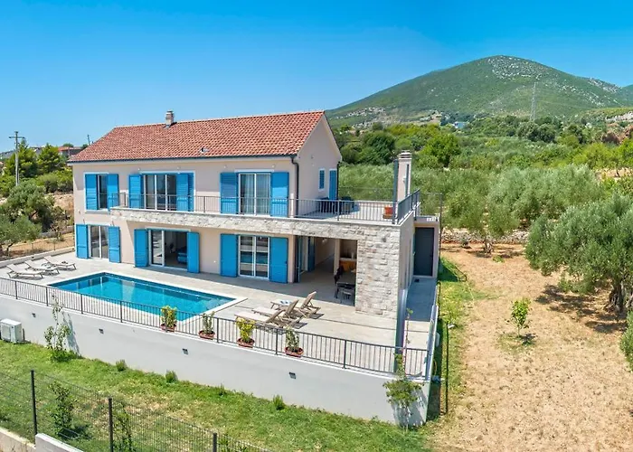 Villa J&j Kaštel Novi