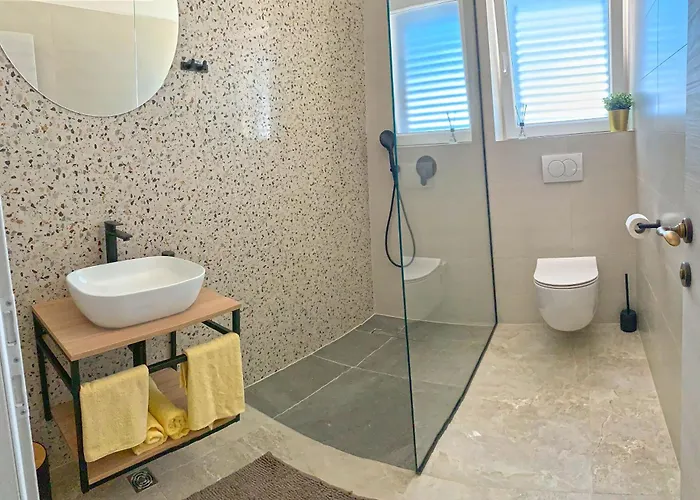 J&j Villa Kaštel Novi