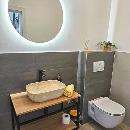 J&j * Kaštel Novi