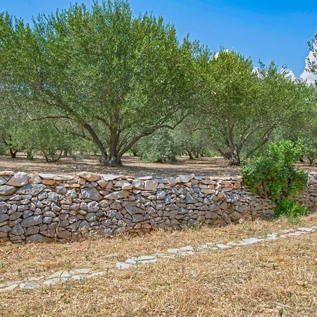 Villa J&j Kastel Novi