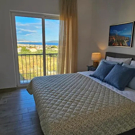 J&j Kaštel Novi