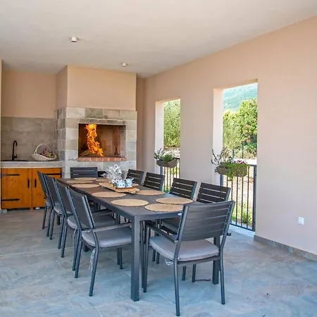 J&j Villa *